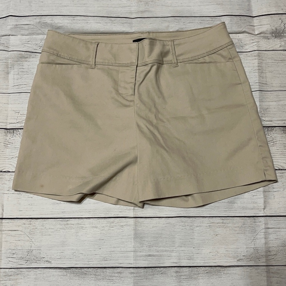 The Limited Khaki Shorts size 4